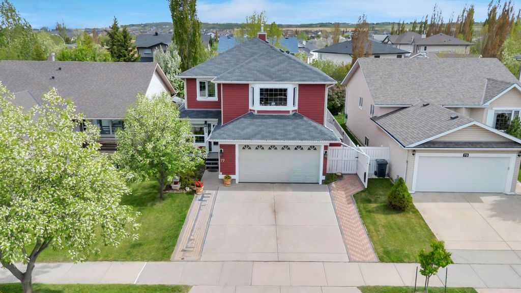 Photo of 77 Cimarron Drive, Okotoks, AB T1S 1S6 (MLS # A2314229)