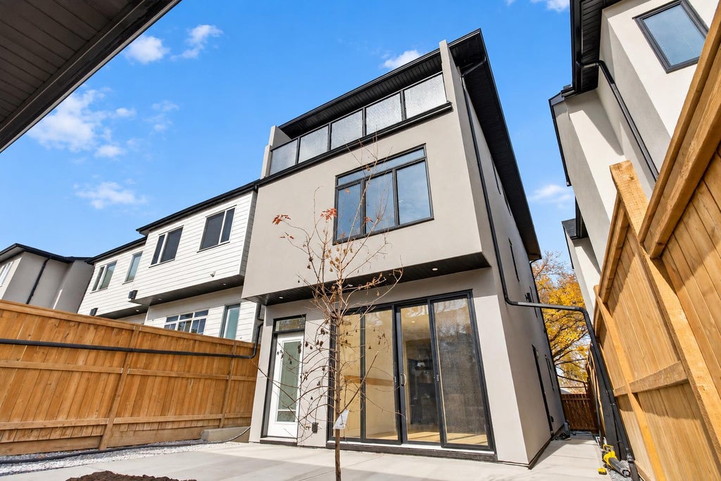 Photo of 615 55 Avenue SW, Calgary, AB T2V 0G2 (MLS # A2347502)