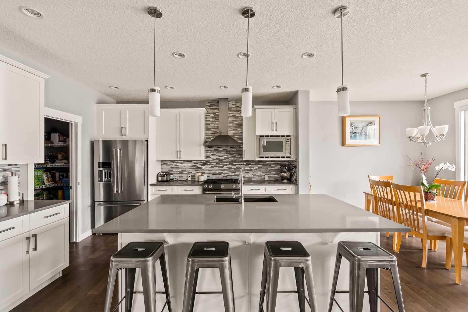 313 Evansglen Drive NW