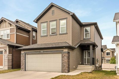 313 Evansglen Drive NW Calgary AB T3P 0X7