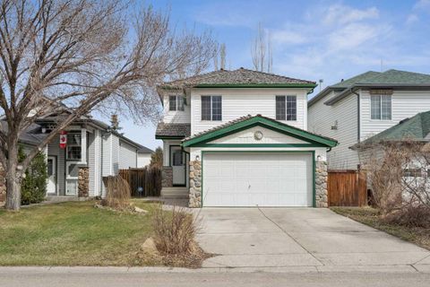 Photo of 72 Mt Apex Green SE, Calgary, AB T2Z 2V4 (MLS # A2302021)