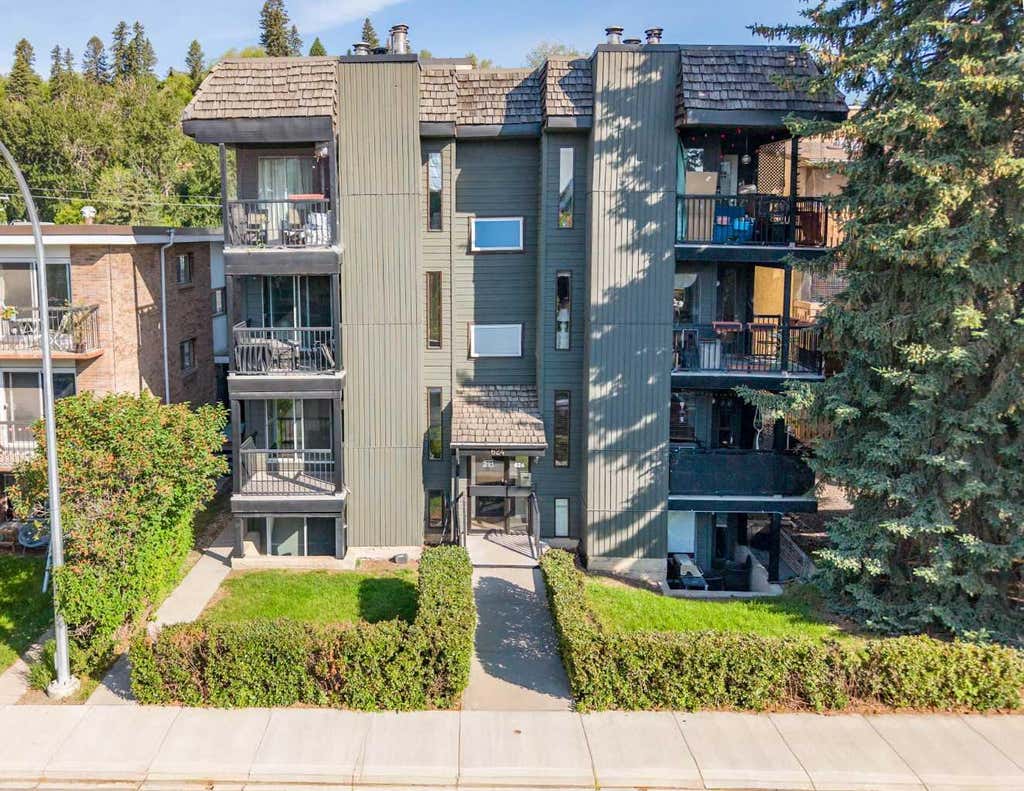 Photo of 624 2 Avenue NW #4, Calgary, AB T2N 0E3 (MLS # A2324209)