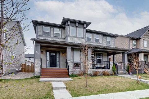 Photo of 114 Hillcrest Close SW, Airdrie, AB T4B 4H6 (MLS # A2312477)