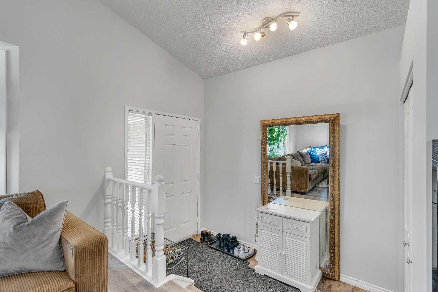 100 Millbank Drive SW