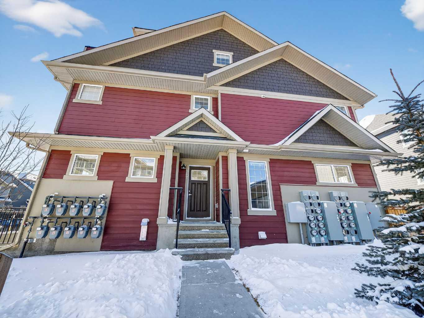 302 Cranbrook Square SE