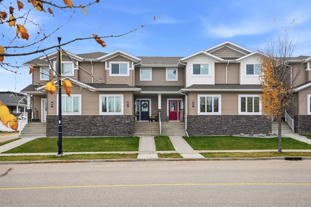 Photo of 59 Crestview Boulevard, Sylvan Lake, AB T4S 0N6 (MLS # A2352798)