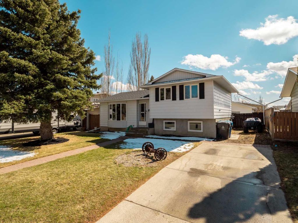 Photo of 162 Purdue Court W, Lethbridge, AB T1K 4S2 (MLS # A2300546)