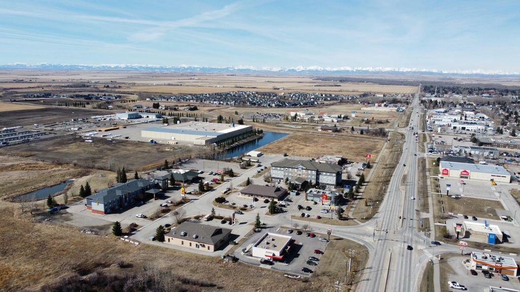 Photo of 1501 12 Avenue SE, High River, AB T2V 2B1 (MLS # A2303291)