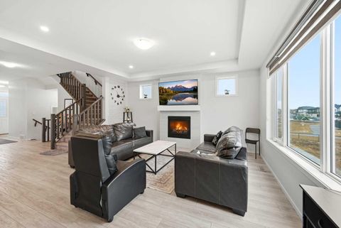 717 Windrow Manor SW Airdrie AB T4B 5H6