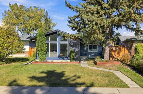 Photo of 39 Midridge Close SE, Calgary, AB T2X 1G2 (MLS # A2349250)