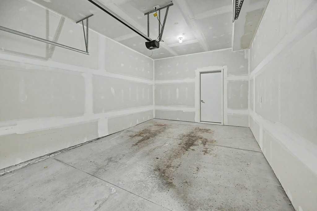 142 Sovereign Common SW