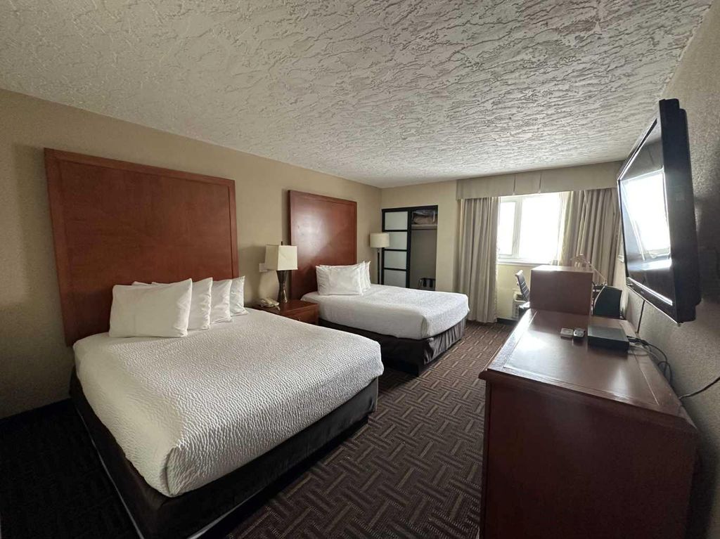 Photo of 954 7 Street, Medicine Hat, AB T1A 7R7 (MLS # A2283807)