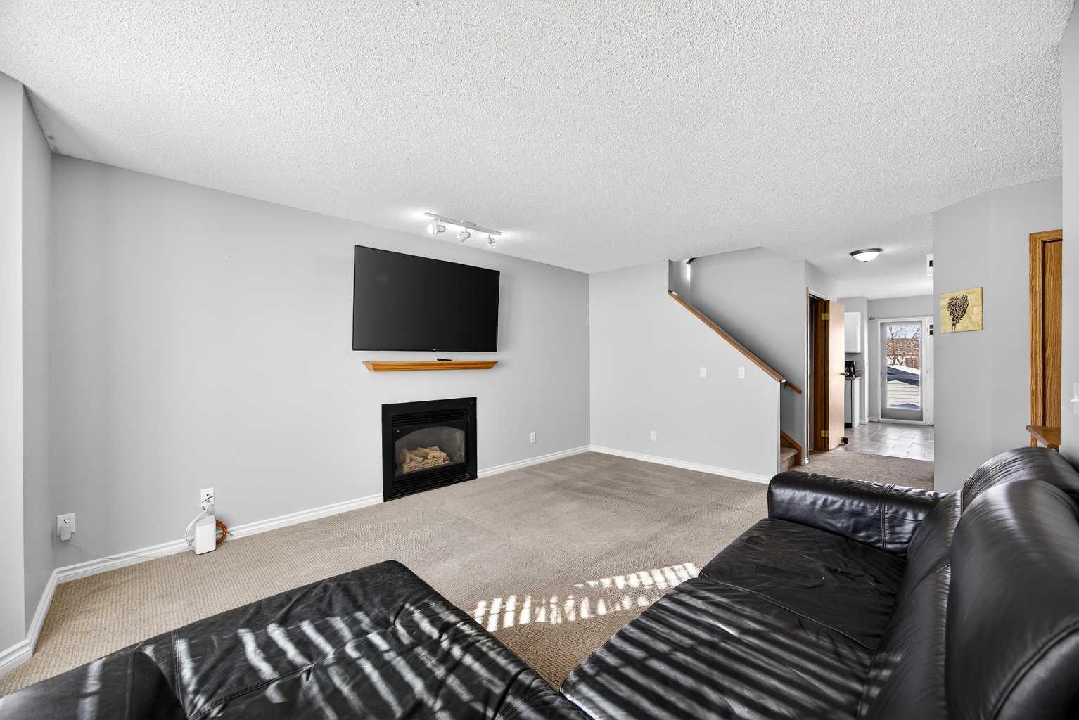 10884 Hidden Valley Drive NW