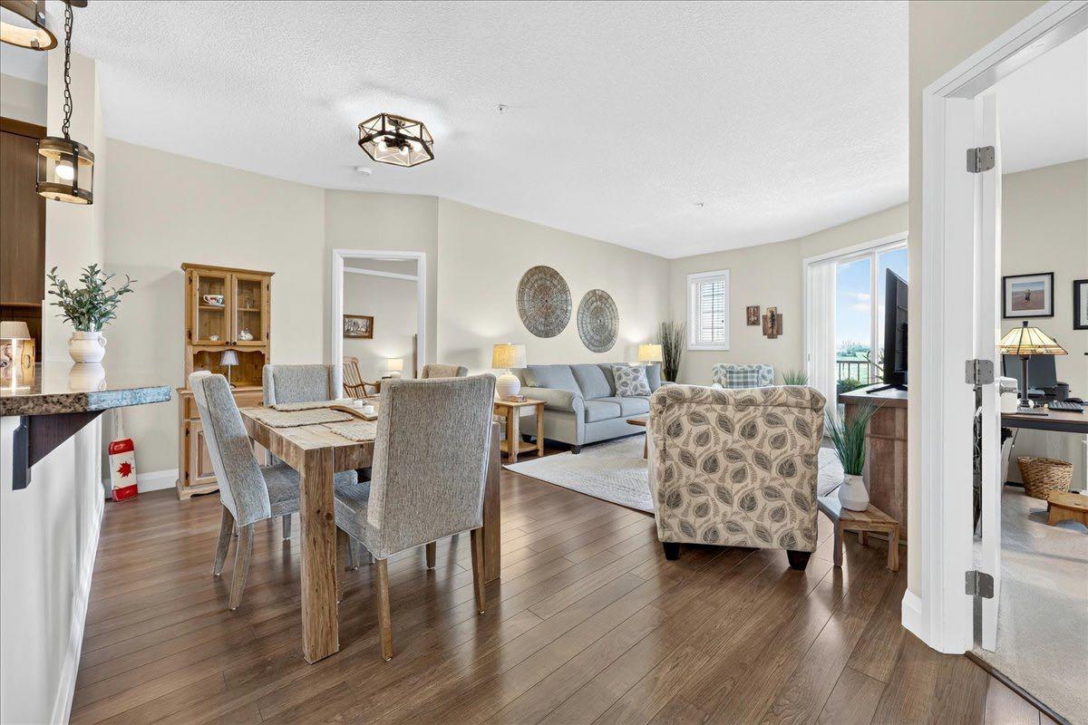 15 Sunset Square 2305