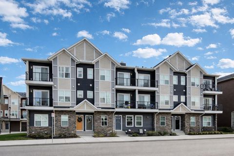Photo of 250 Fireside View #811, Cochrane, AB T4C 2M2 (MLS # A2304335)