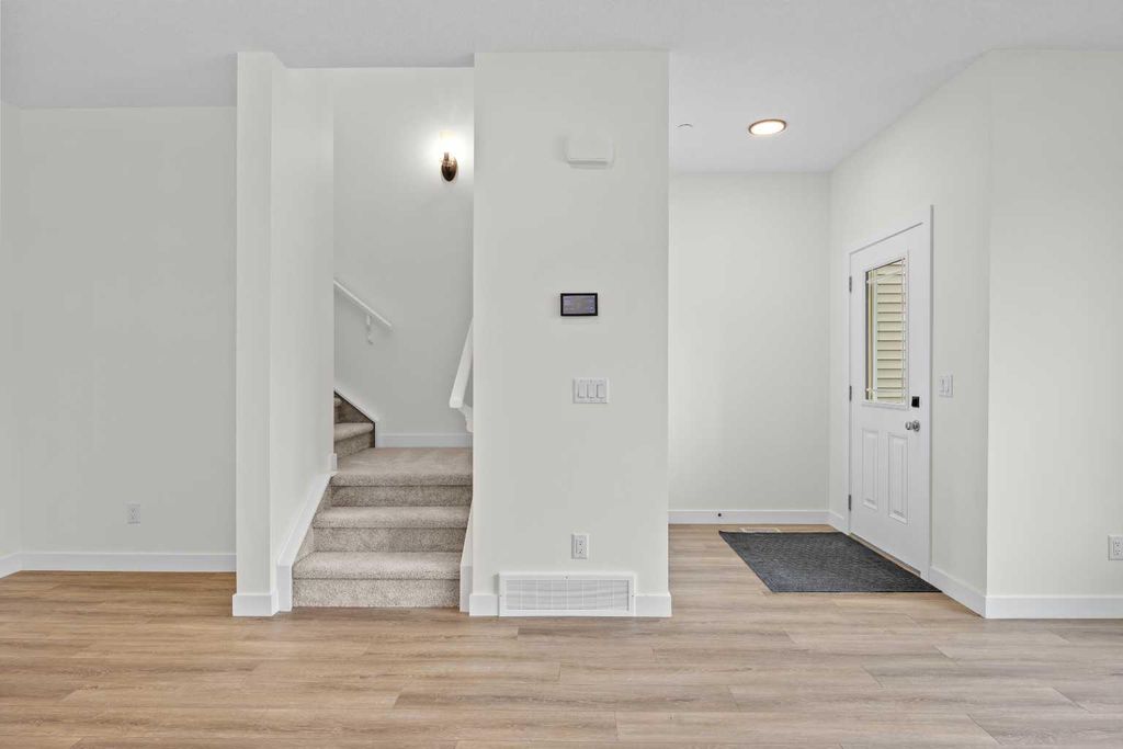 Photo of 41 Hotchkiss Gardens SE, Calgary, AB T3S 0T6 (MLS # A2316509)