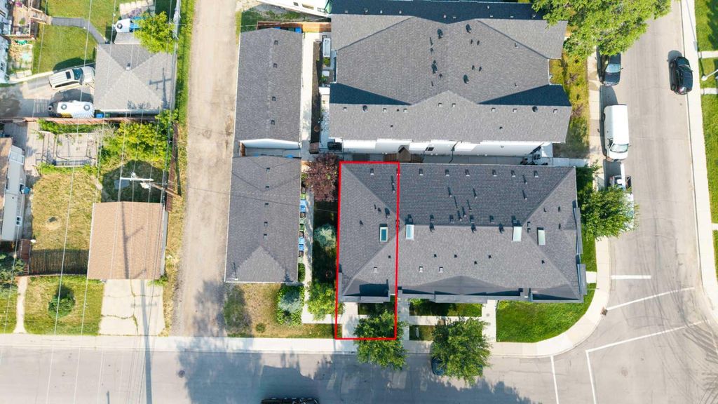 Photo of 3306 2 Street NE, Calgary, AB T2E 3H3 (MLS # A2332587)