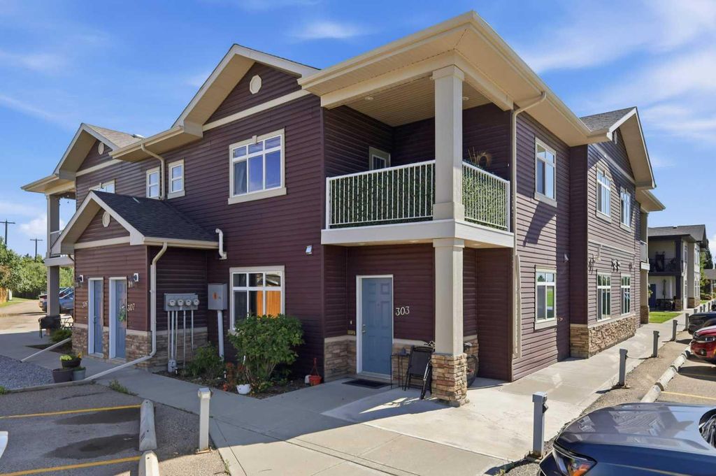 Photo of 639 Oak Street #303, Springbrook, AB T4S 0E5 (MLS # A2325605)