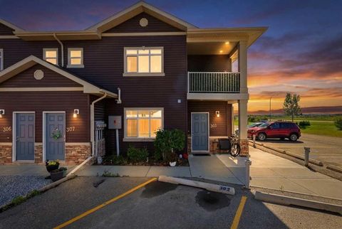 Photo of 639 Oak Street #303, Springbrook, AB T4S 0E5 (MLS # A2325605)