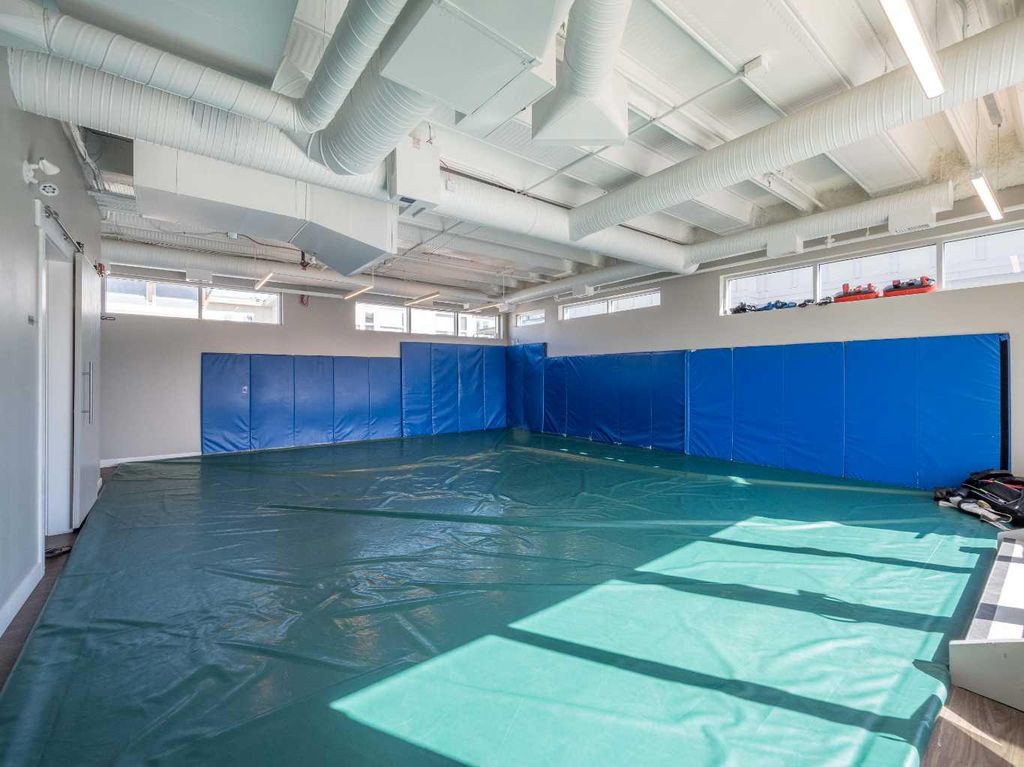 Photo of 622 Edmonton Trail NE, Calgary, AB T2E 3J4 (MLS # A2284683)