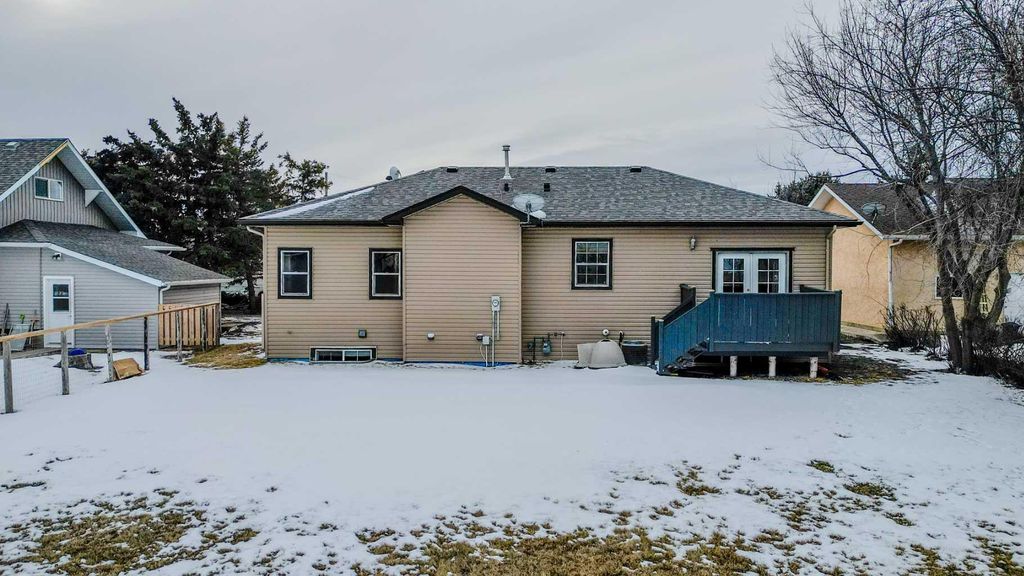 Photo of 501 6 Avenue, Warner, AB T0K 2L0 (MLS # A2279254)
