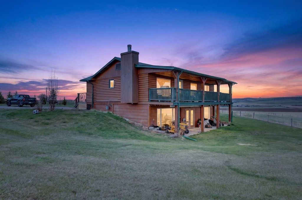 Photo of 112239 402 Avenue W, Rural Foothills County, AB T1S 6E1 (MLS # A2307122)