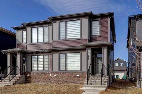 Photo of 211 Chinook Gate Boulevard SW, Airdrie, AB T4B 5J4 (MLS # A2295194)