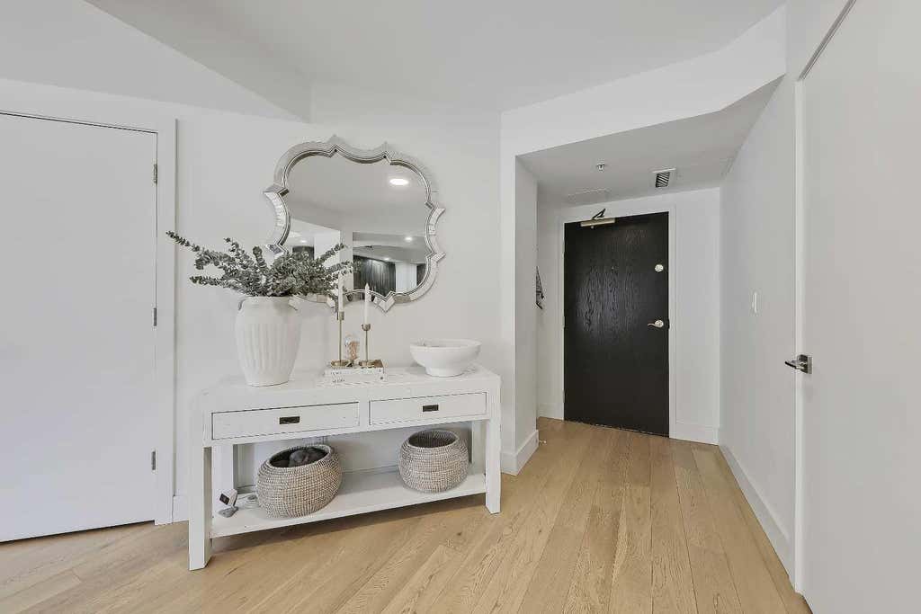 Photo of 200 La Caille Place SW #902, Calgary, AB T2P 5E2 (MLS # A2308691)