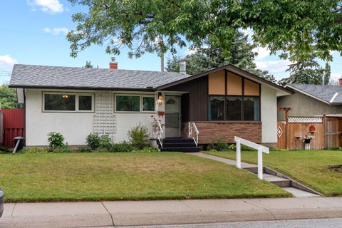 Photo of 31 Foster Road SE, Calgary, AB T2H 0V9 (MLS # A2343578)