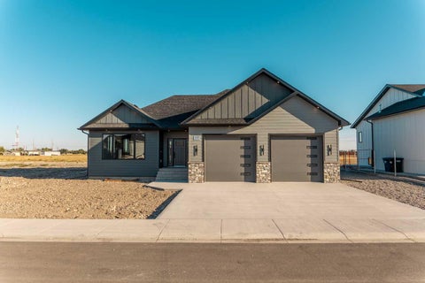 Photo of 941 Willow Lane, Fort Macleod, AB T0L 0Z0 (MLS # A2346781)