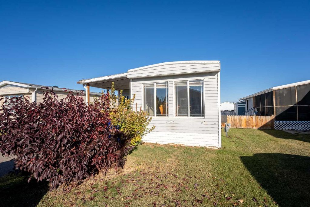 Photo of 5853 4 Street #19, Claresholm, AB T0L 0T0 (MLS # A2266233)