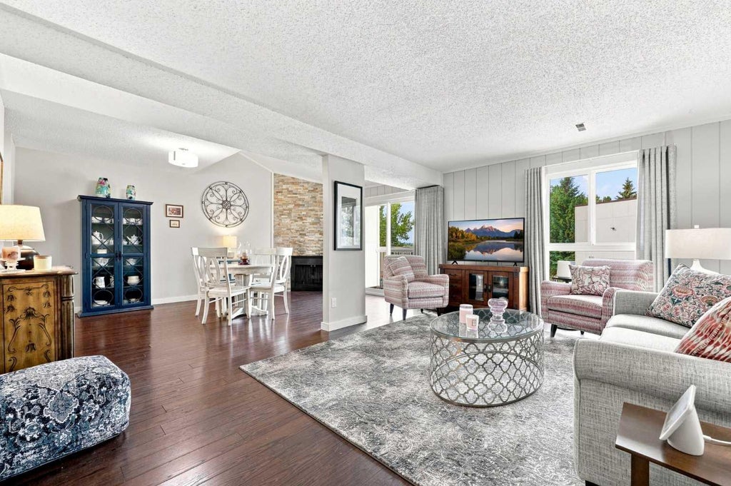 Photo of 13104 Elbow Drive SW #412, Calgary, AB T2W 2P2 (MLS # A2335841)