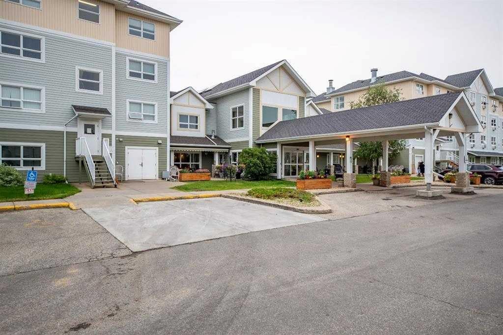 Photo of 10402 111 Street #228, Grande Prairie, AB T8V 8G4 (MLS # A2346989)