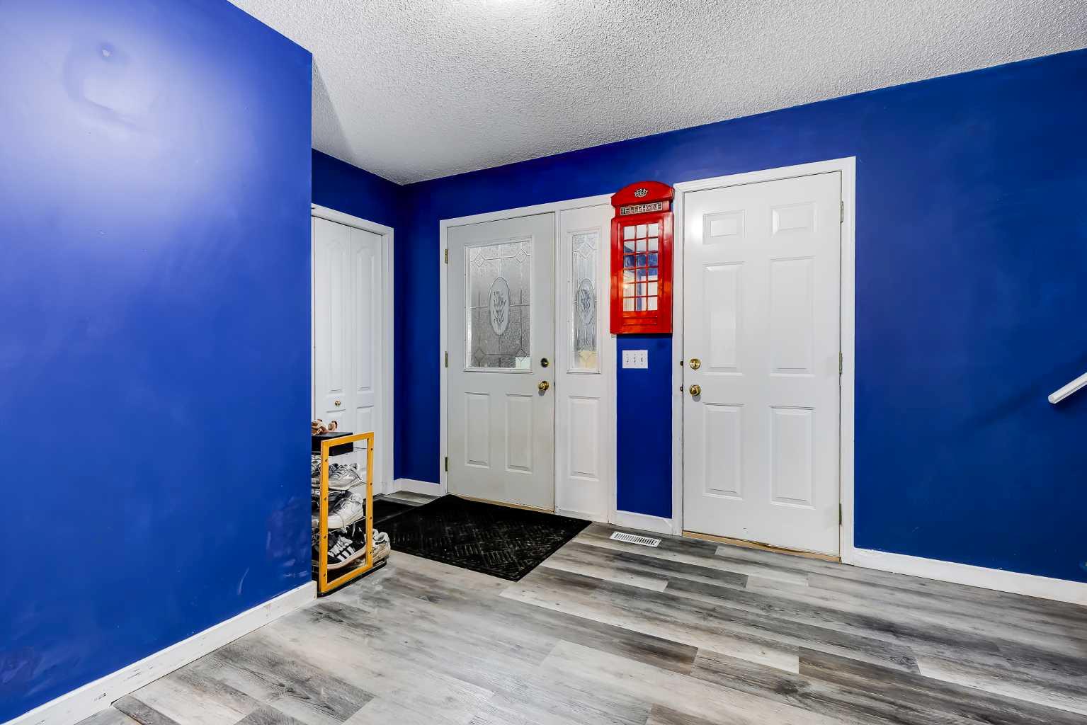 127 Woodside Crescent NW