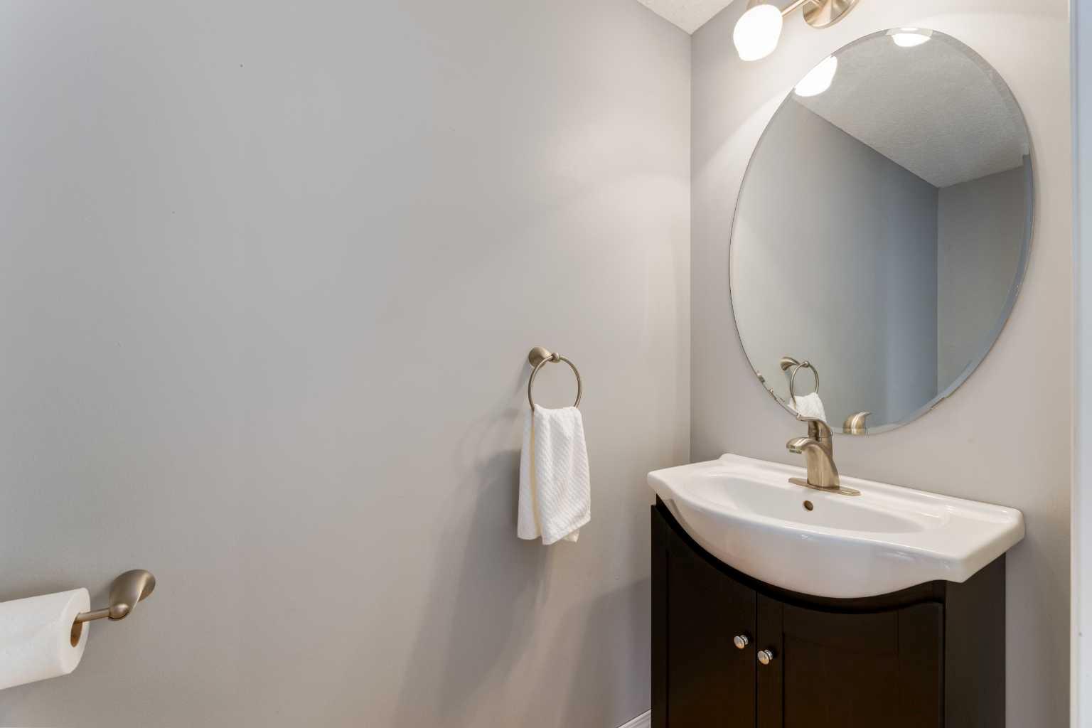 203 Mt Aberdeen Close SE