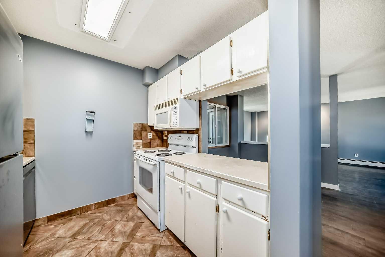 860 Midridge Drive SE 324