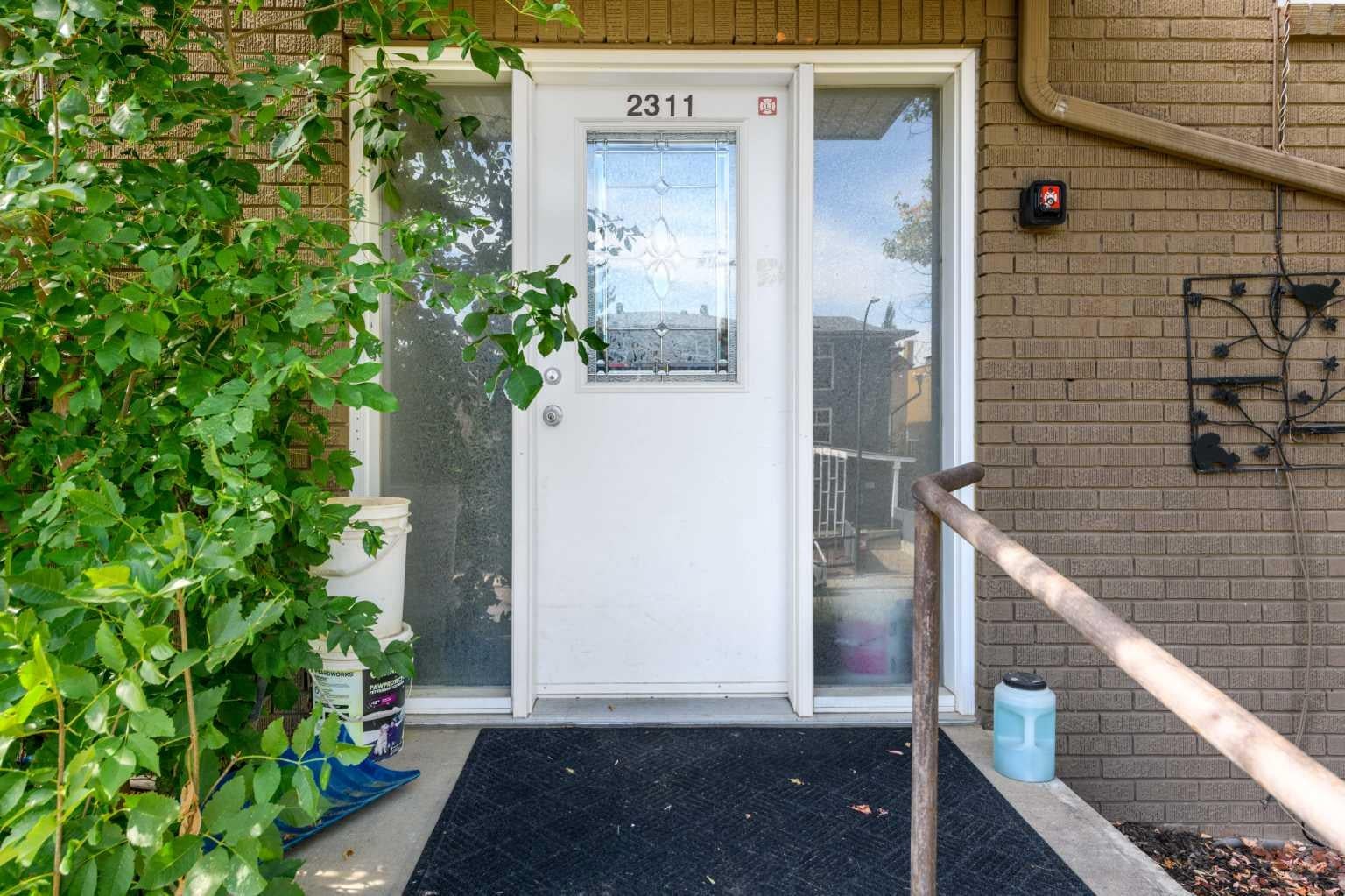 2311 17A Street SW 1