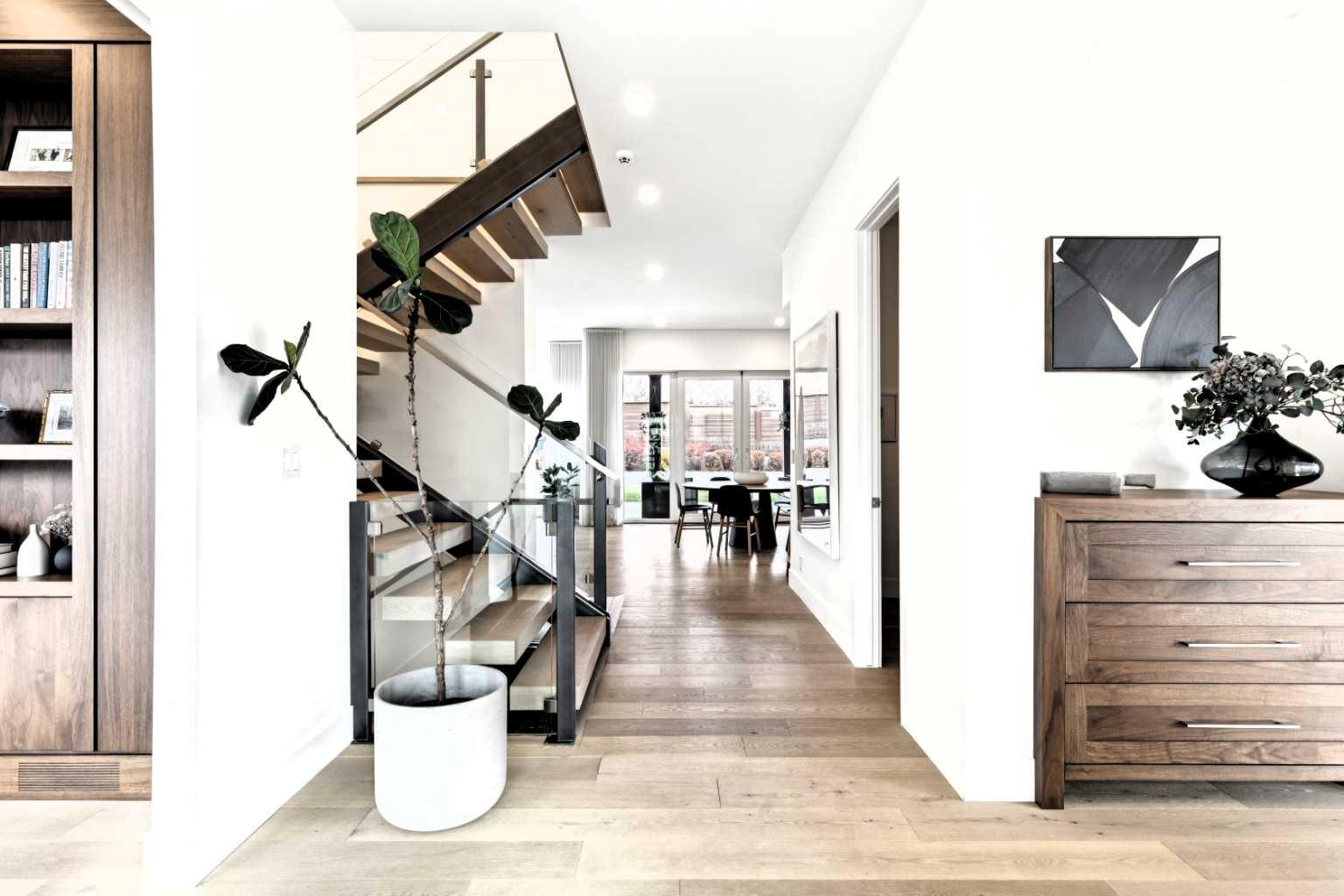 708 Crescent Boulevard SW