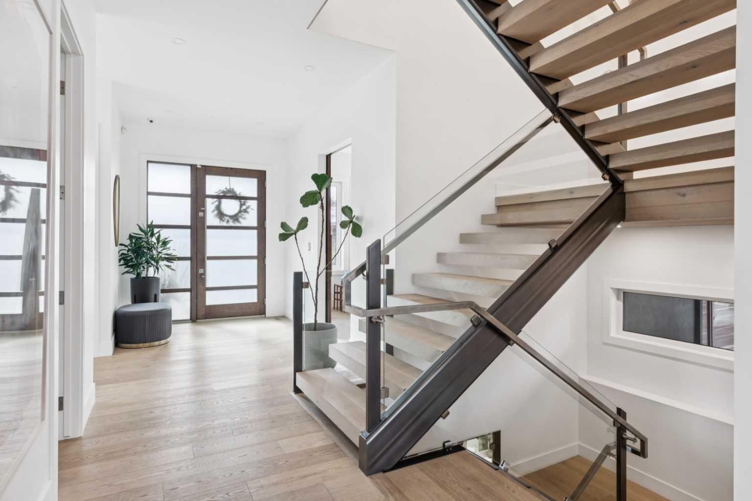 708 Crescent Boulevard SW