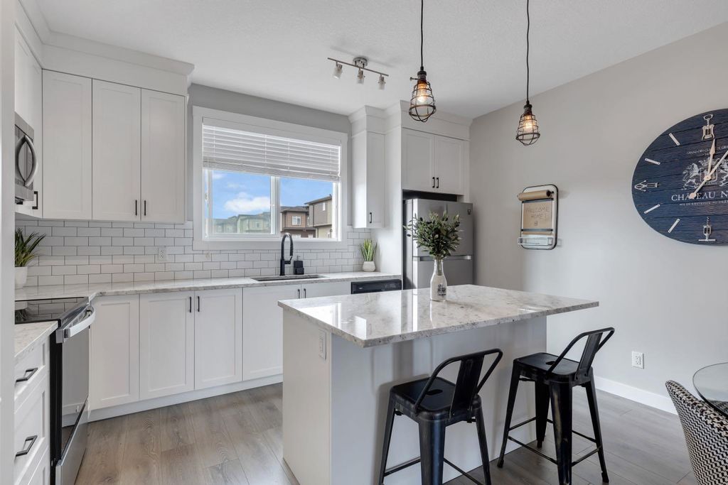 Photo of 11 Sage Bluff Gate NW, Calgary, AB T3R 1T5 (MLS # A2294497)