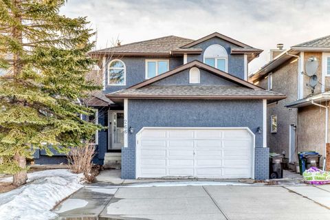 266 Edgepark Way NW Calgary AB T3A 4S7
