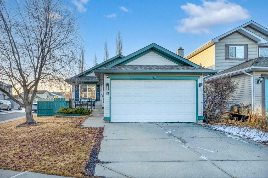 Photo of 117 Rocky Ridge Landing NW, Calgary, AB T3G 4H5 (MLS # A2293275)