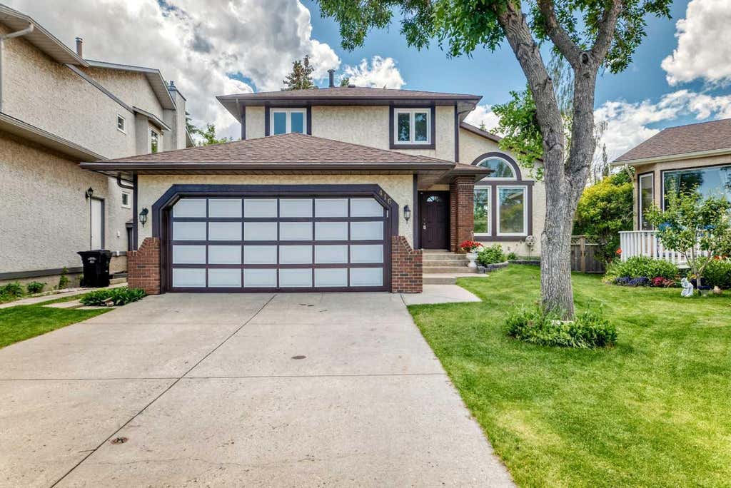 Photo of 416 Hawkhill Place NW, Calgary, AB T3G 3H8 (MLS # A2326475)