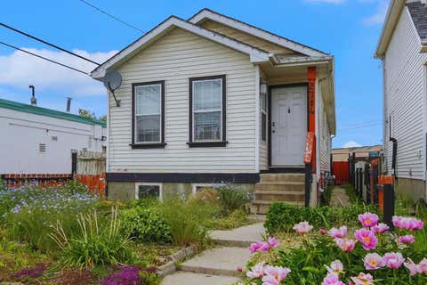 Photo of 2714 74 Avenue SE, Calgary, AB T2C 4M3 (MLS # A2326450)