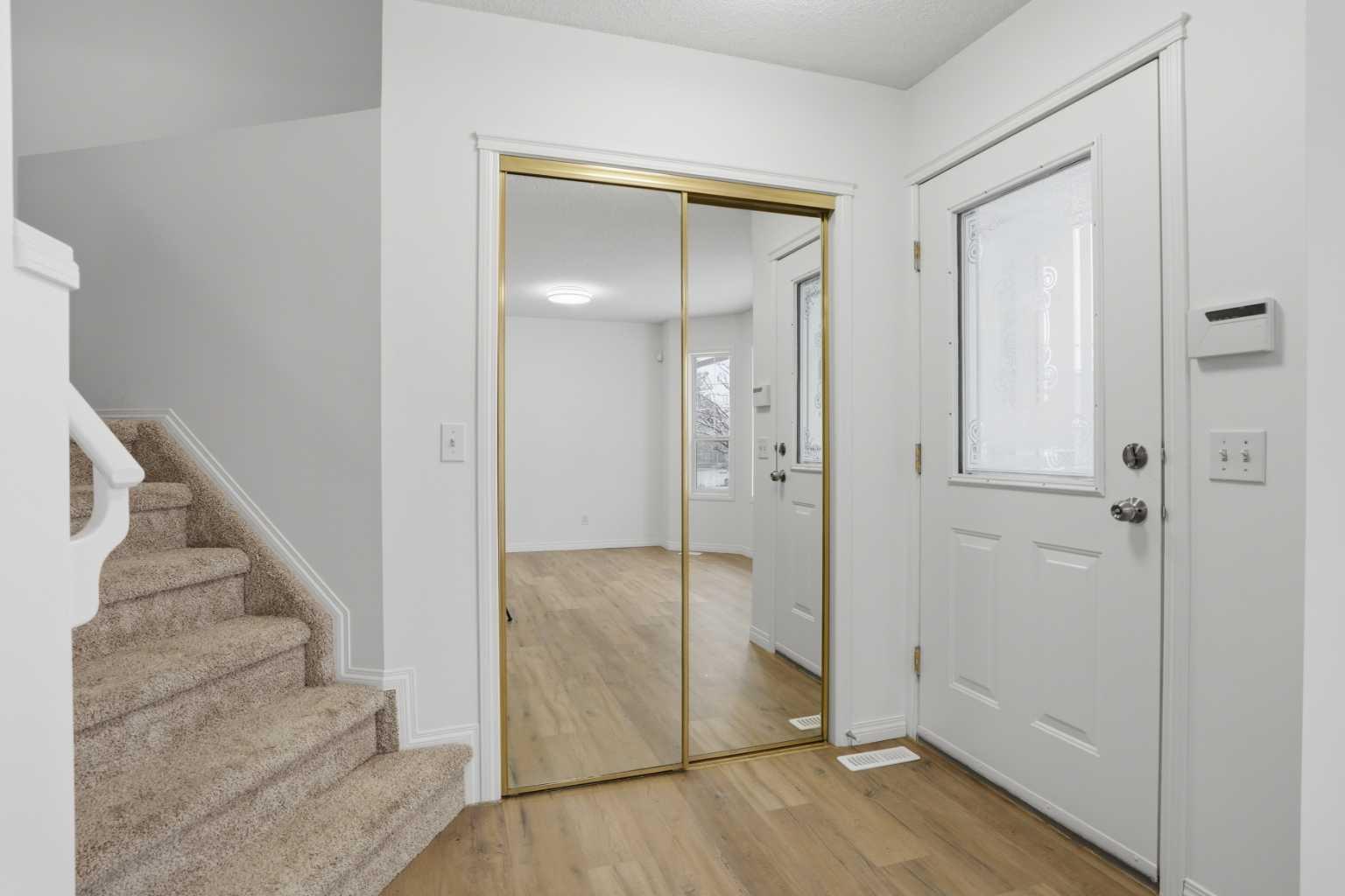 137 Taravista Crescent NE