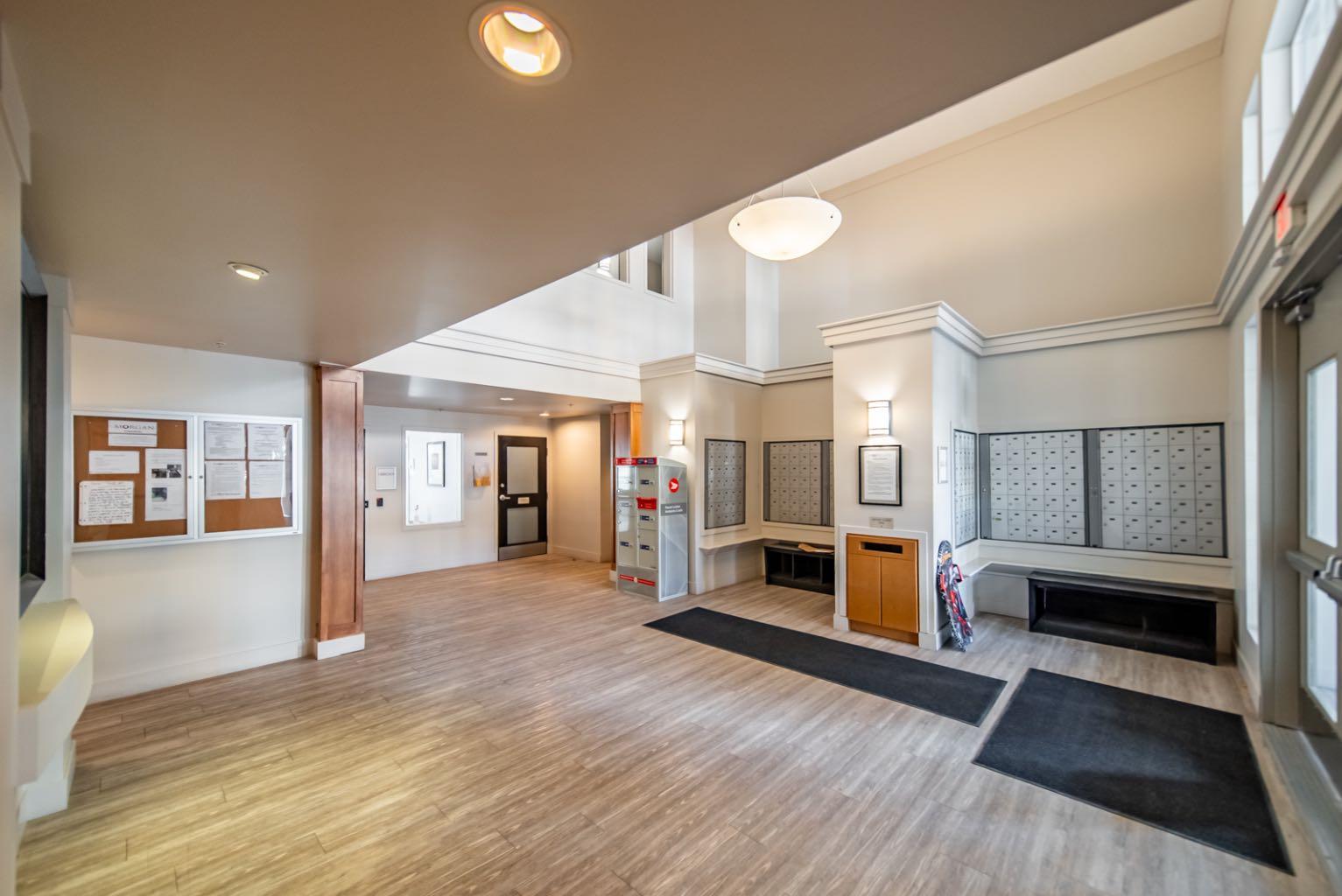 35 Richard Court SW 439