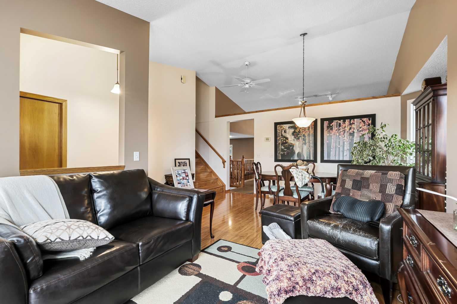 1208 Sunvista Way SE