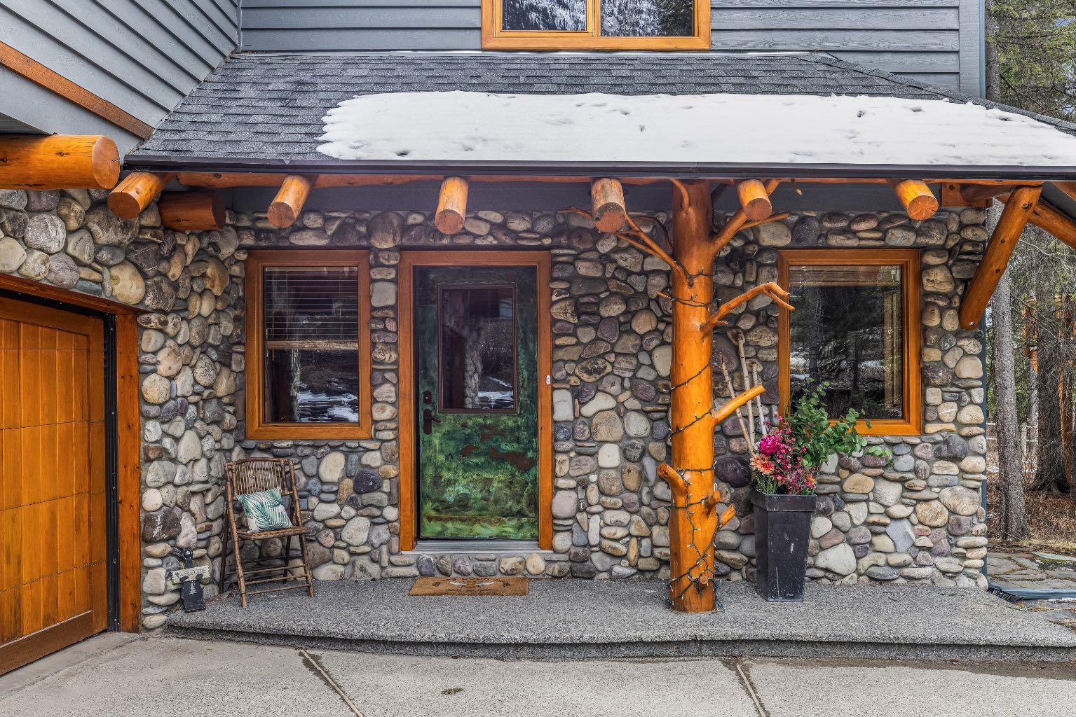 109 Silvertip Ridge