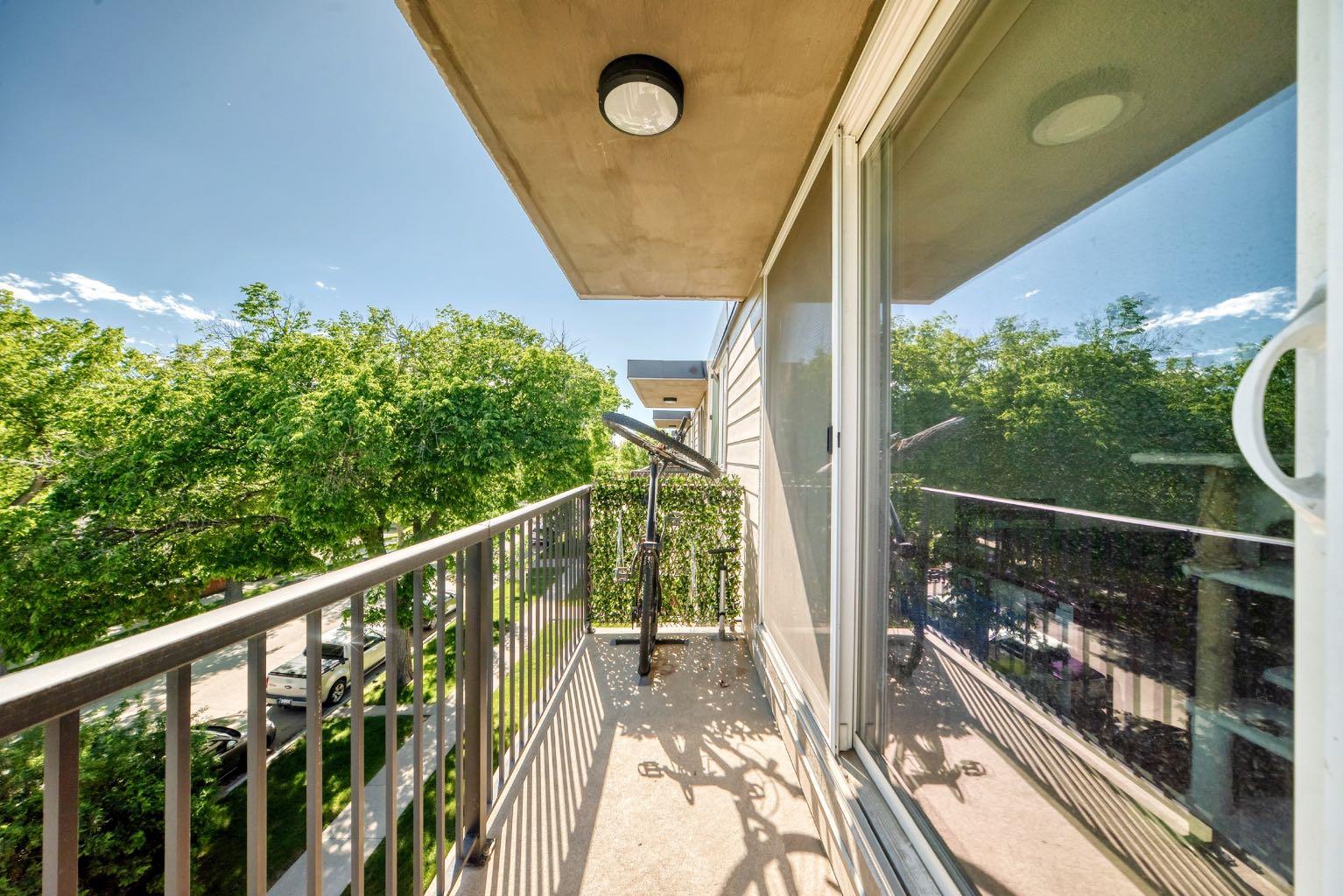 310 4 Avenue NE 406