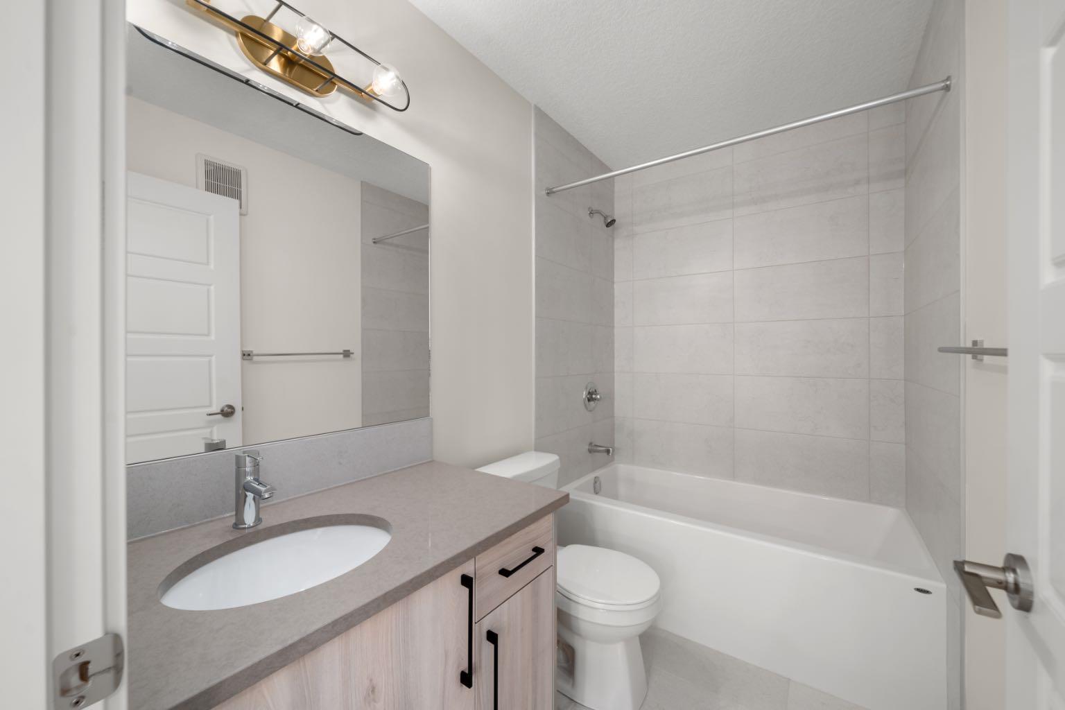 628 Sora Boulevard SE